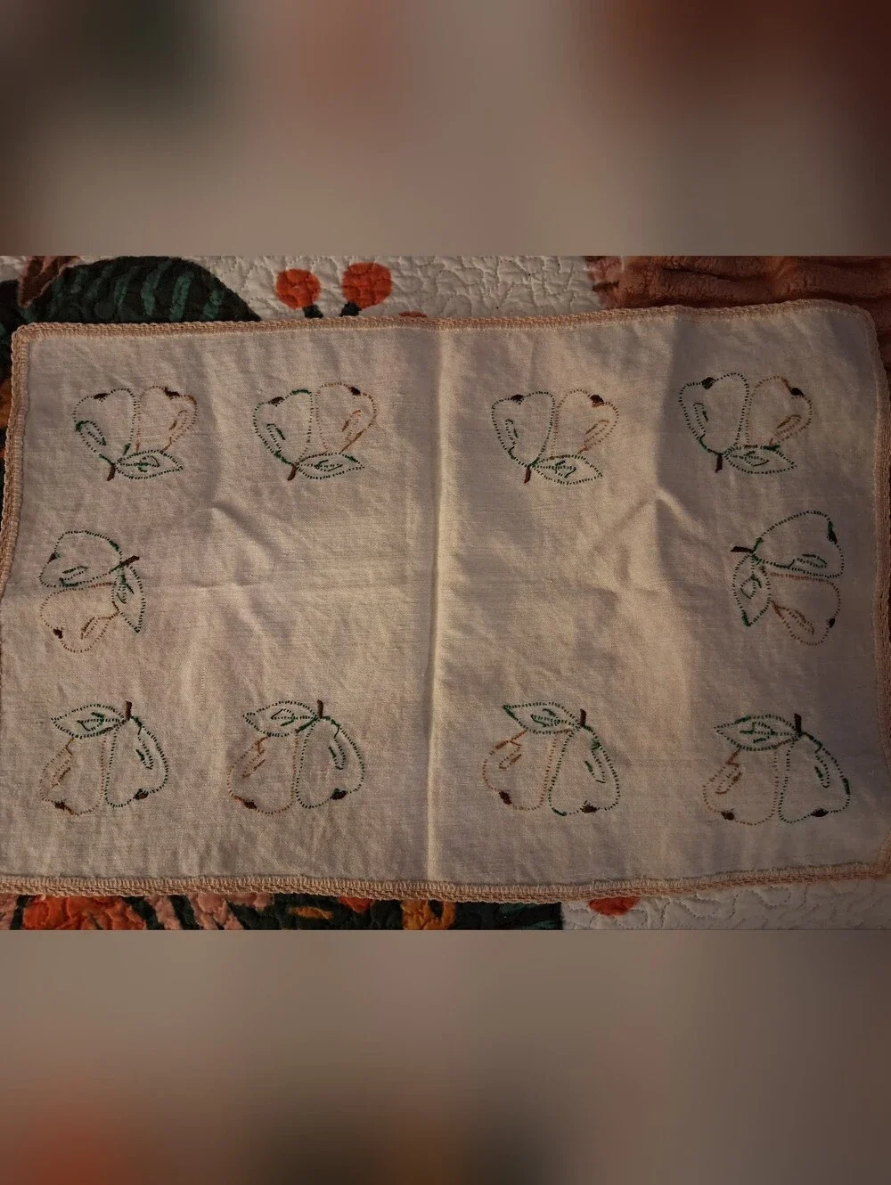 Vintage Embroidered Towel/vanity Linen
